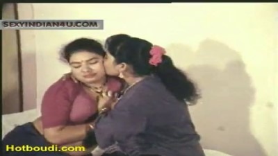 Veetu Manaivigal Saraku Adithu Mulai Sappi Sex Seiyum
